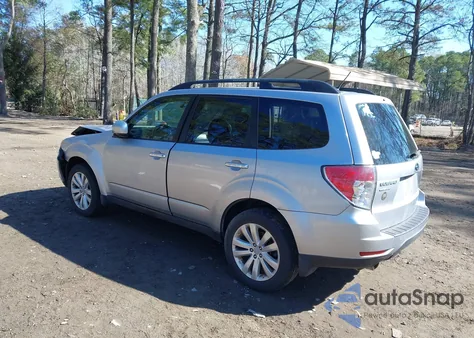 2012 Subaru Forester 2.5X Premium из США, поврежденный, VIN JF2SHBDC4CH445642